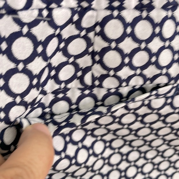 Banana Republic Hampton Fit NWOT Navy Blue & White Polka Dot Shorts, Size 12 - Picture 9 of 15